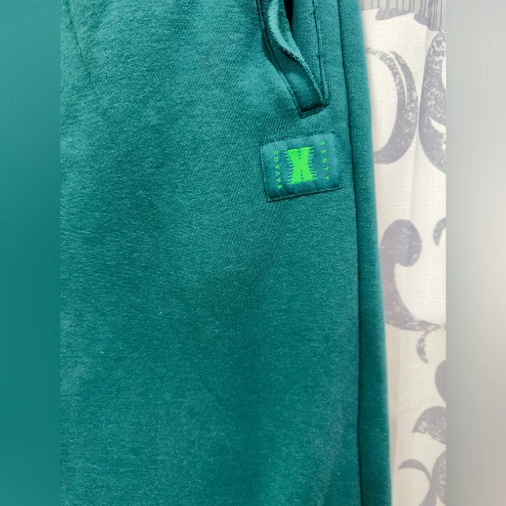 Savage X Fenty Women's Fleece Cropped Hoodie Matching Joggers Tracksuit Set Sz S